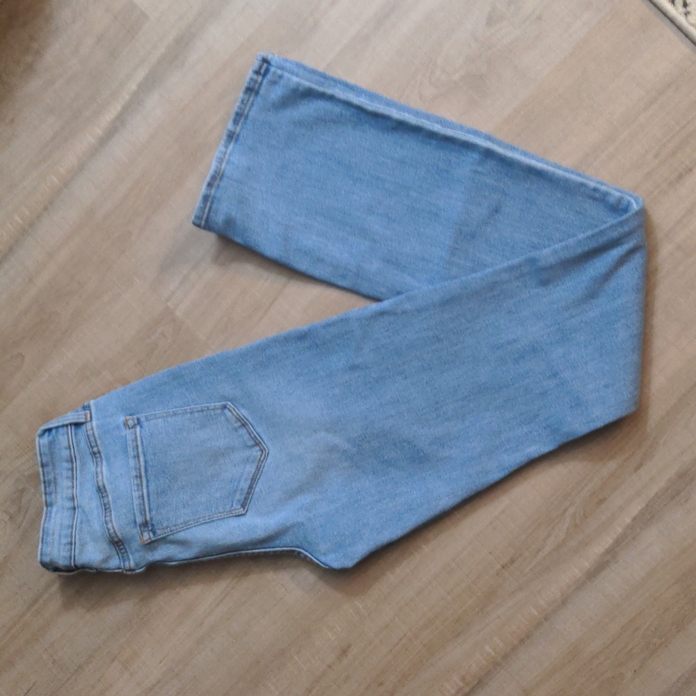 Old Navy mis-rise boot cut jeans - 8 tall